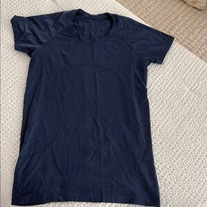 Lululemon Blue T-Shirt swiftly 8